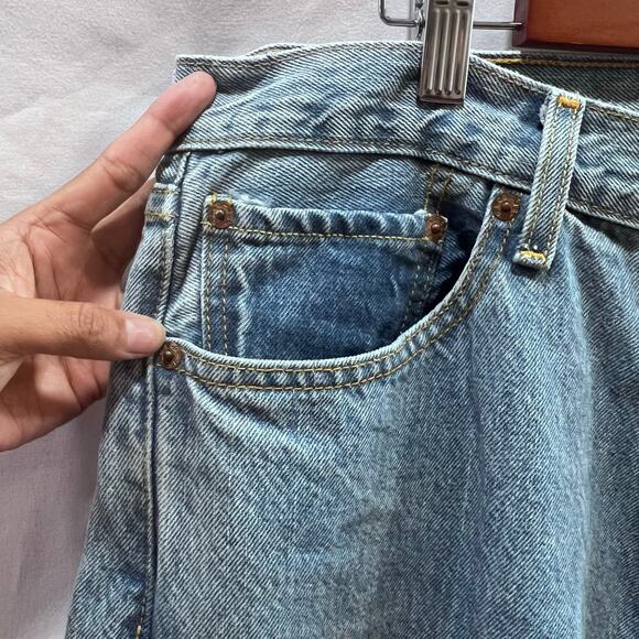 Levi's Mens 501 Button Fly Original Fit Size 34x34 Straight Leg Light Blue Jeans - Picture 6 of 12